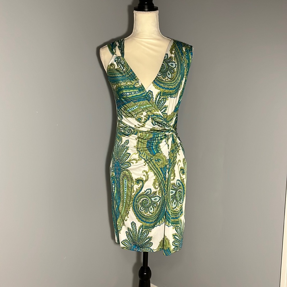 LAURIE & JOE very flattering paisley dress size M